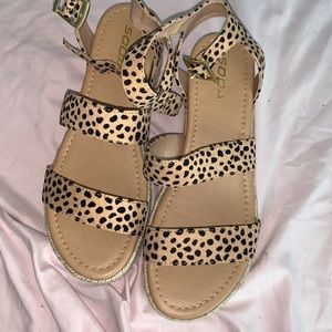 Wedge sandals